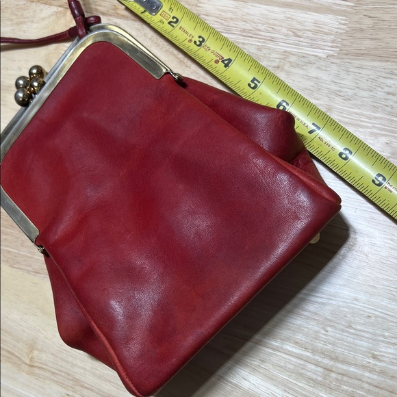 Vintage Chic Red Leather Double Opening Cross Bag - Picture 10 of 13